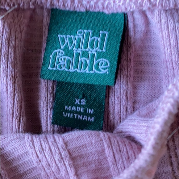 Crop top - Picture 2 of 3